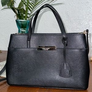 Kate spade crossbody/ handbag!